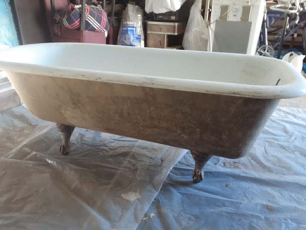 Enlozado de bañeras - Imprimado